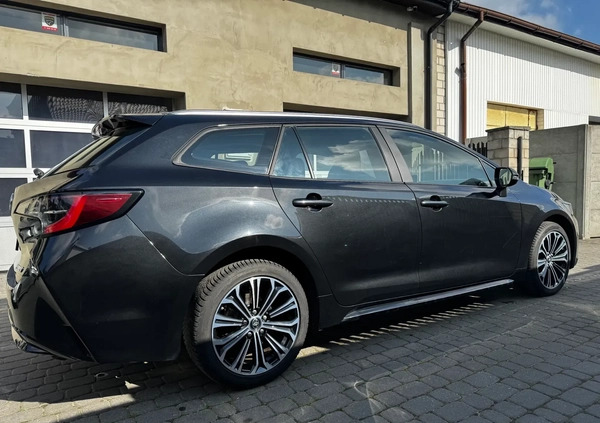 Toyota Corolla cena 111900 przebieg: 11260, rok produkcji 2022 z Łomianki małe 379